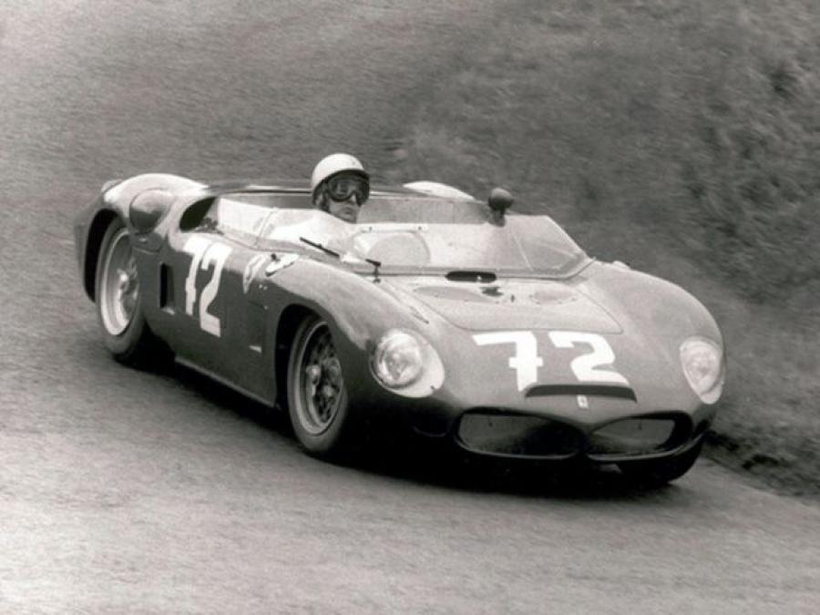  Ferrari 268 SP 1962 года  (фото 1 из 3)
